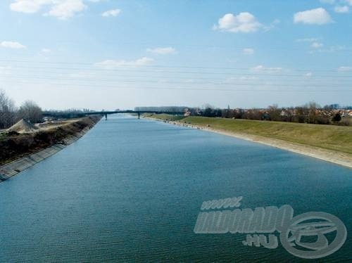 A kátyi és a temerini híd közötti Duna-Tisza-Duna-csatorna, a közelgő VB színhelye