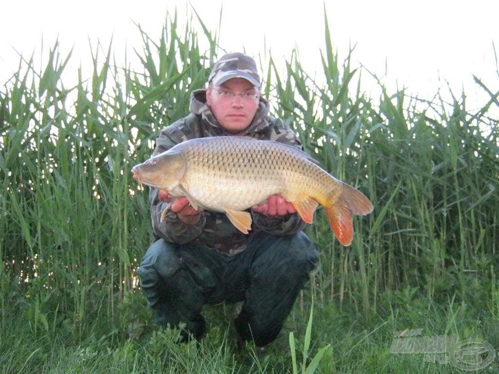 A következő pecán is jött egy jobb halacska! Súlyokat szándékosan nem írok egyik halamnál sem, mert nem tartom most lényegesnek