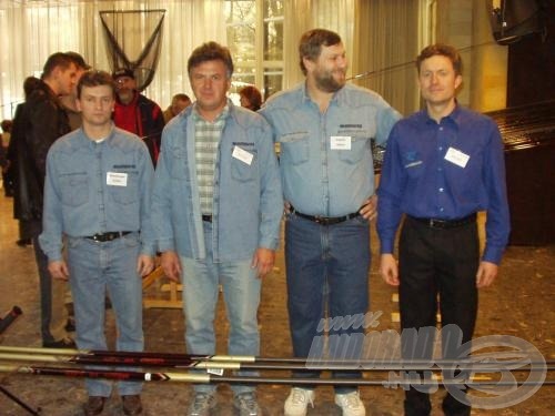 Straubinger Zoltán (bal oldalt) és a meghívott vendégek: Papp József, Füstös Gábor, Döme Gábor