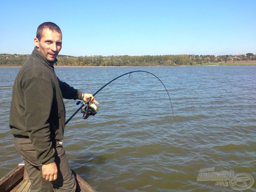 Karikában a Nevis Mojo Carp Long Cast 3,60 3 lbs bot