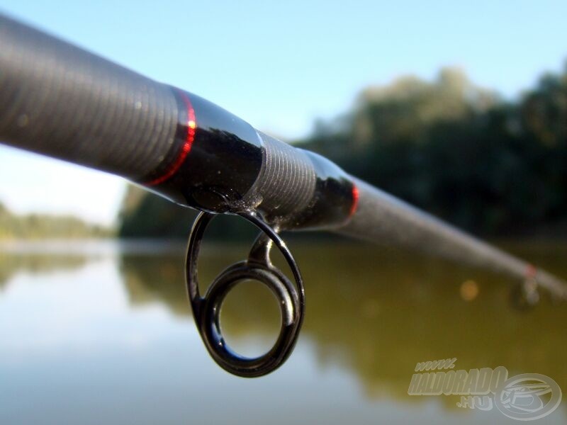 A keverőgyűrű se túl nagy átmérőjű (11 mm)