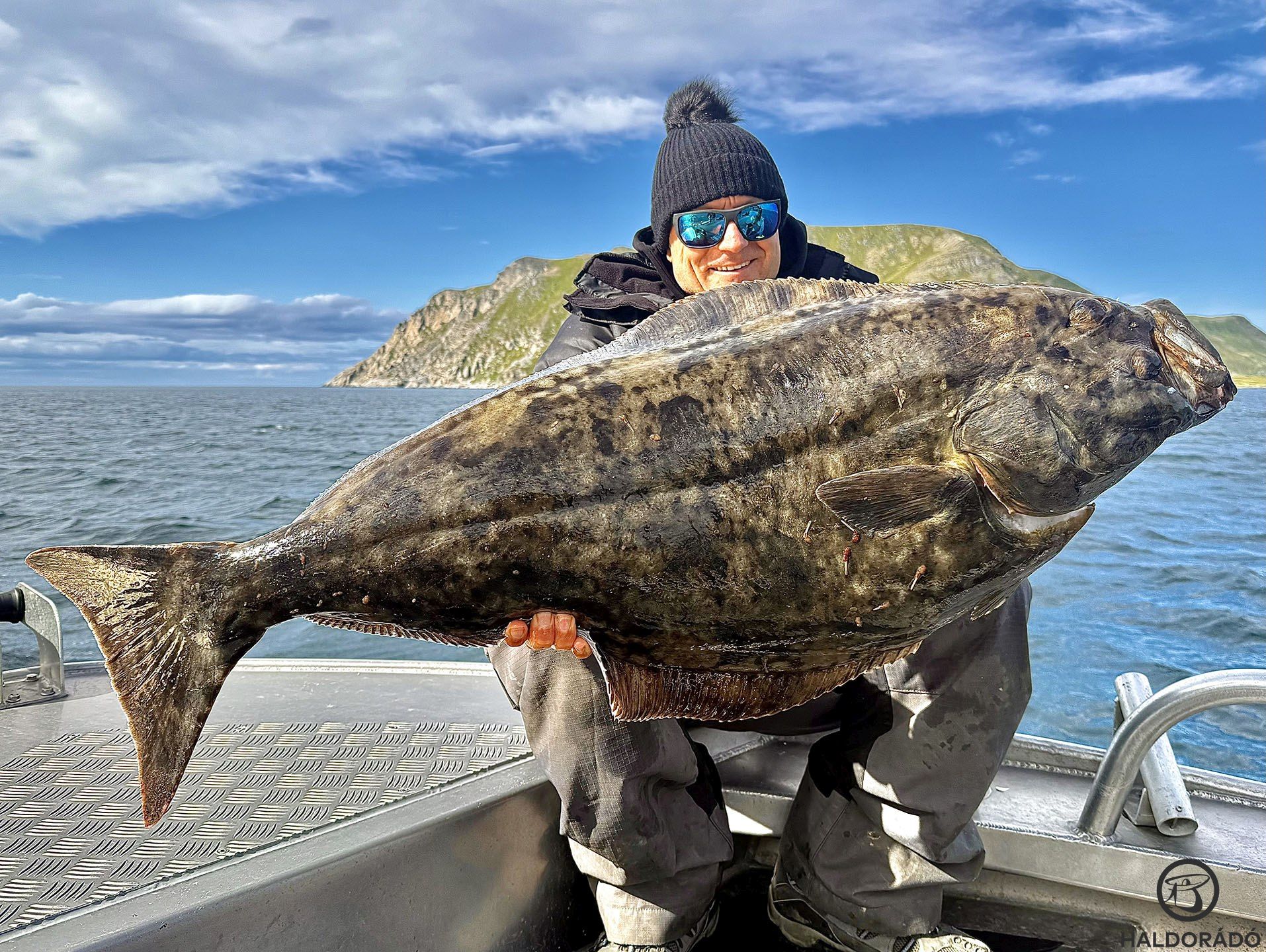 Horgásztúrám első napján sikerült máris egy szép laposhalat horogra kerítenem