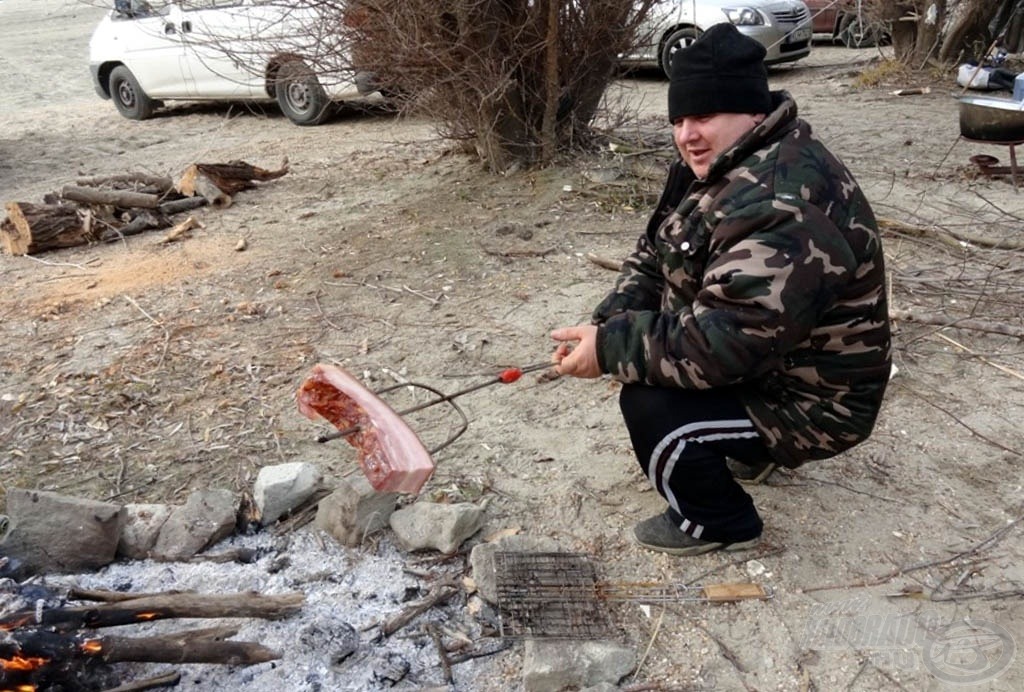 Kis tűz, nagy étvágy, gigantikus szalonna