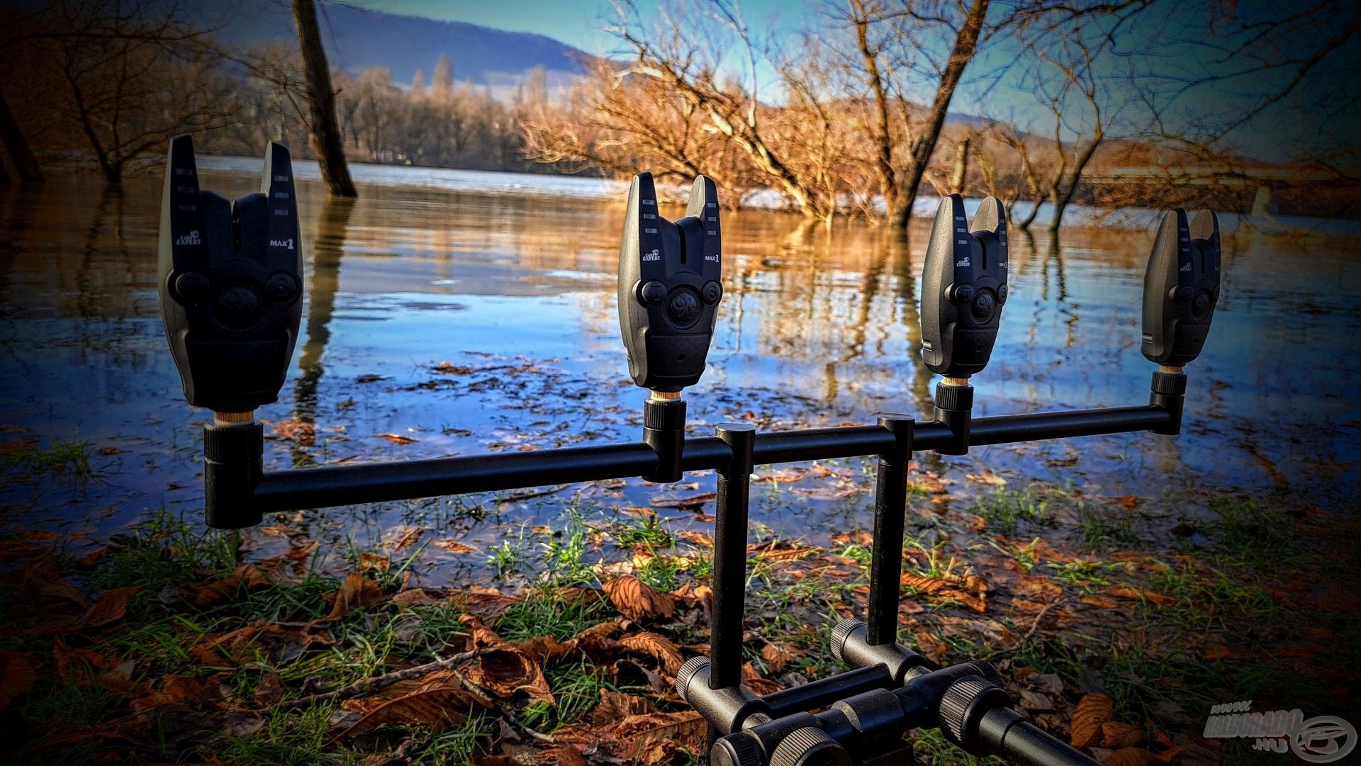 Azért a rod-pod úgy menő, ha tele van szórva MAX 1 jelzővel