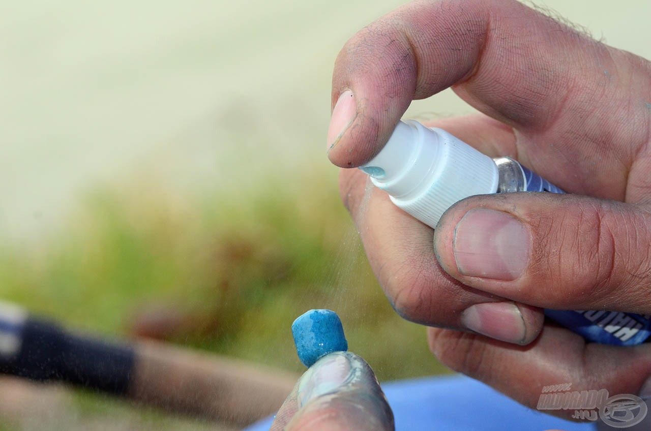 A Method Spray a felületi aromásítás kiváló adalékanyaga. Remekül tapad és elképesztően tömény, legcélszerűbben a csalira fújni belőle, de a megtöltött kosárra is fújható