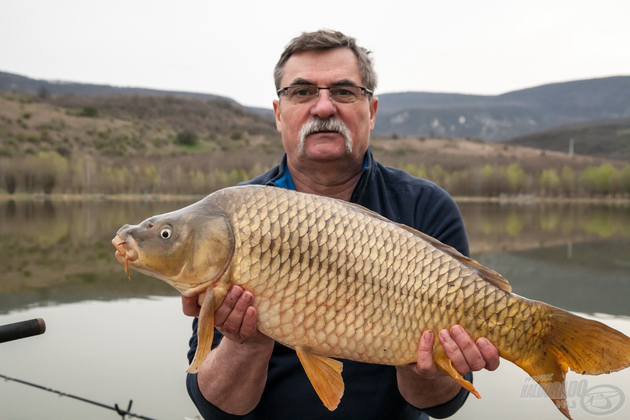 Az első jelentkező kerek 6 kg-os súllyal