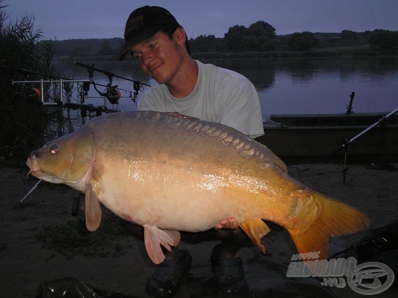 Hajnali delikvens 12,40 kg-mal