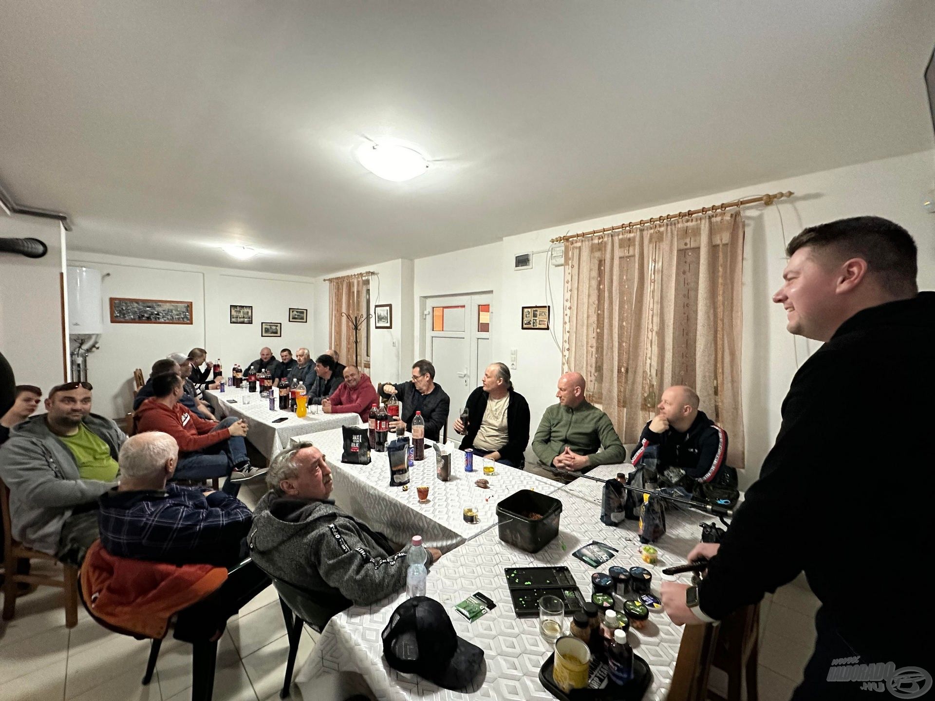 Egy igazán színvonalas előadáson vehettem részt sokadmagammal. Rokolya Péter előadóként is csillagos ötösre vizsgázott