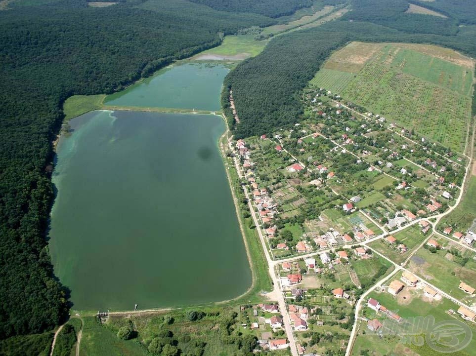 Csodálatos környezetben terül el a Harsányi horgásztó (forrás: www.harsany-park.hu)