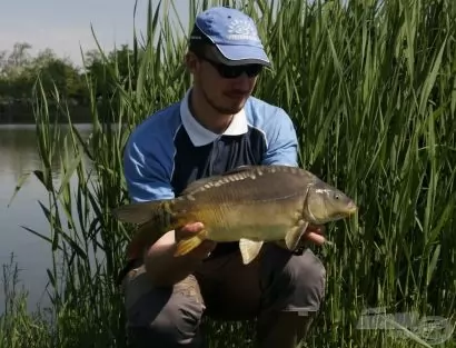 Feederbottal a Sárkány horgásztavon 1. rész