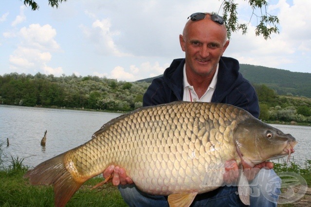 Ez a 11 kg-os példány tintahal-polip bojlira jött