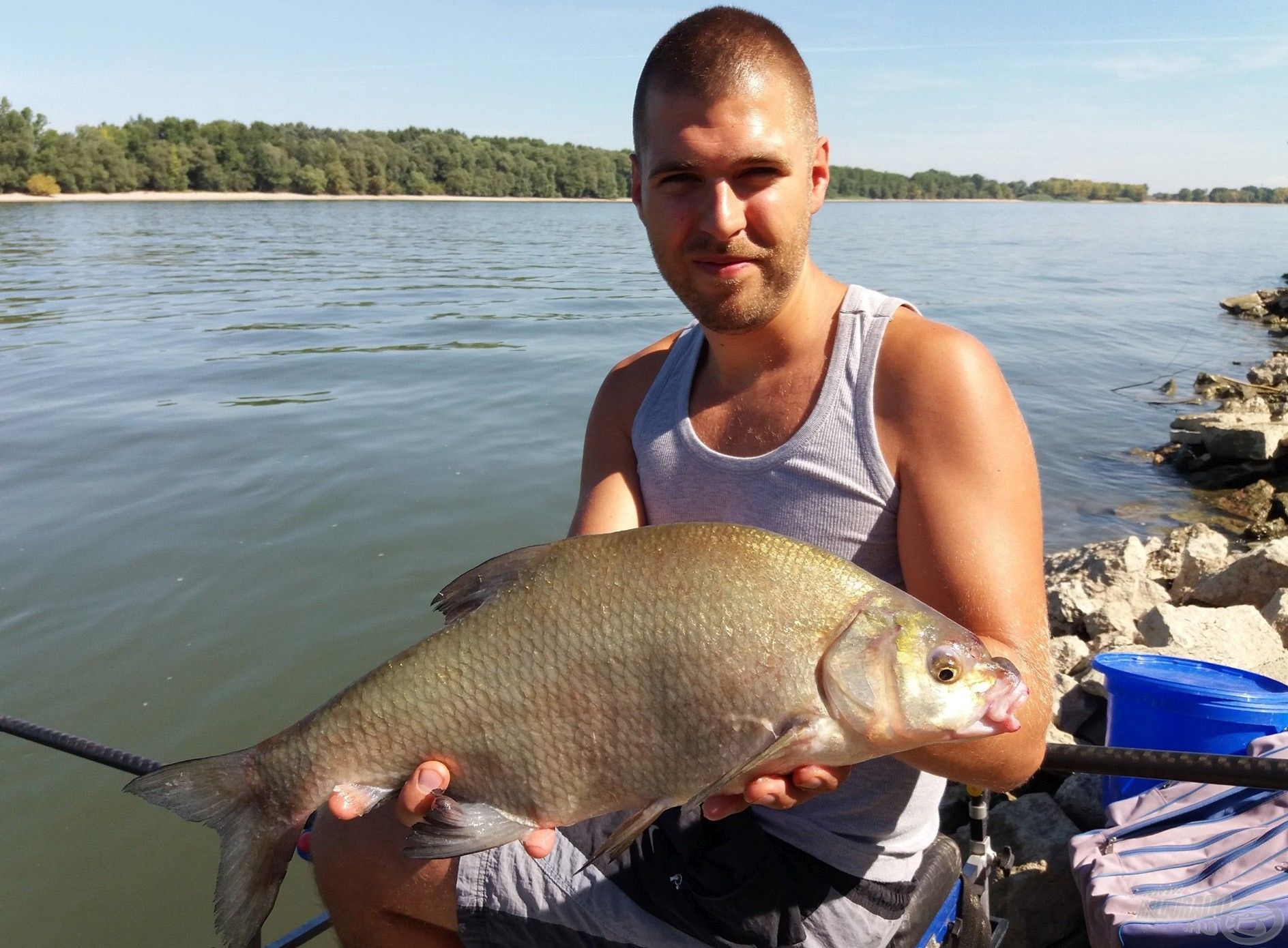 Szép nyári emlék ez a bő 2 kg-os dévér