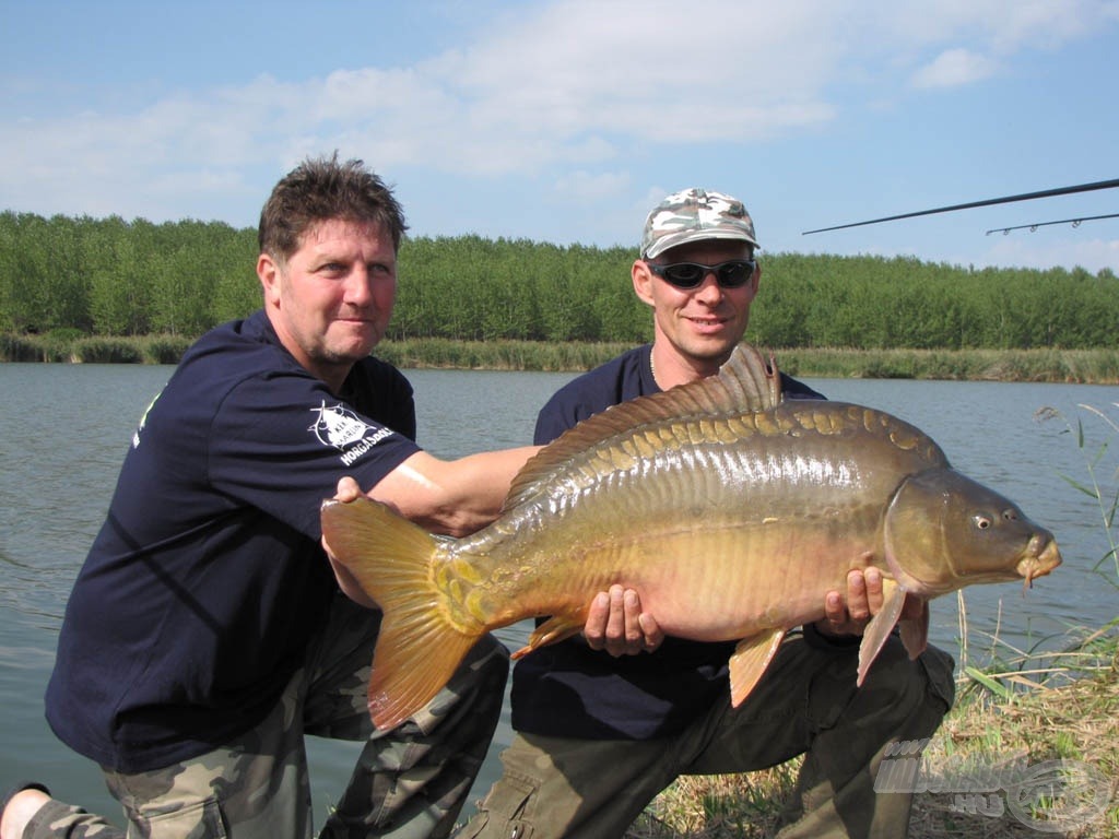 A legnagyobb ponty 14,51 kg, amiért a trófea és a díj járt!