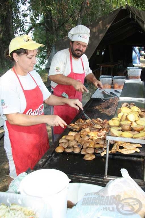 A soltvadkerti Csitta Grill ételei mindig osztatlan sikert aratnak a horgászok körében