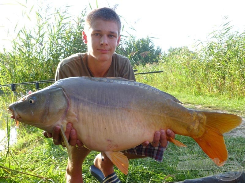 A tábor első darabosabb hala, 9,89 kg