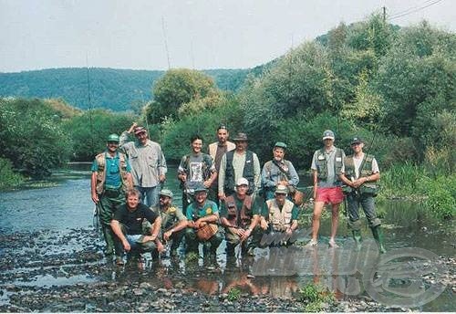 Maroknyi versenyző az első ipolyi versenyen, ’95-ben