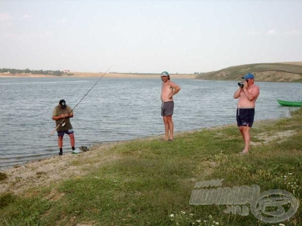 A videokamera végig követte a Radutai horgászatunkat.