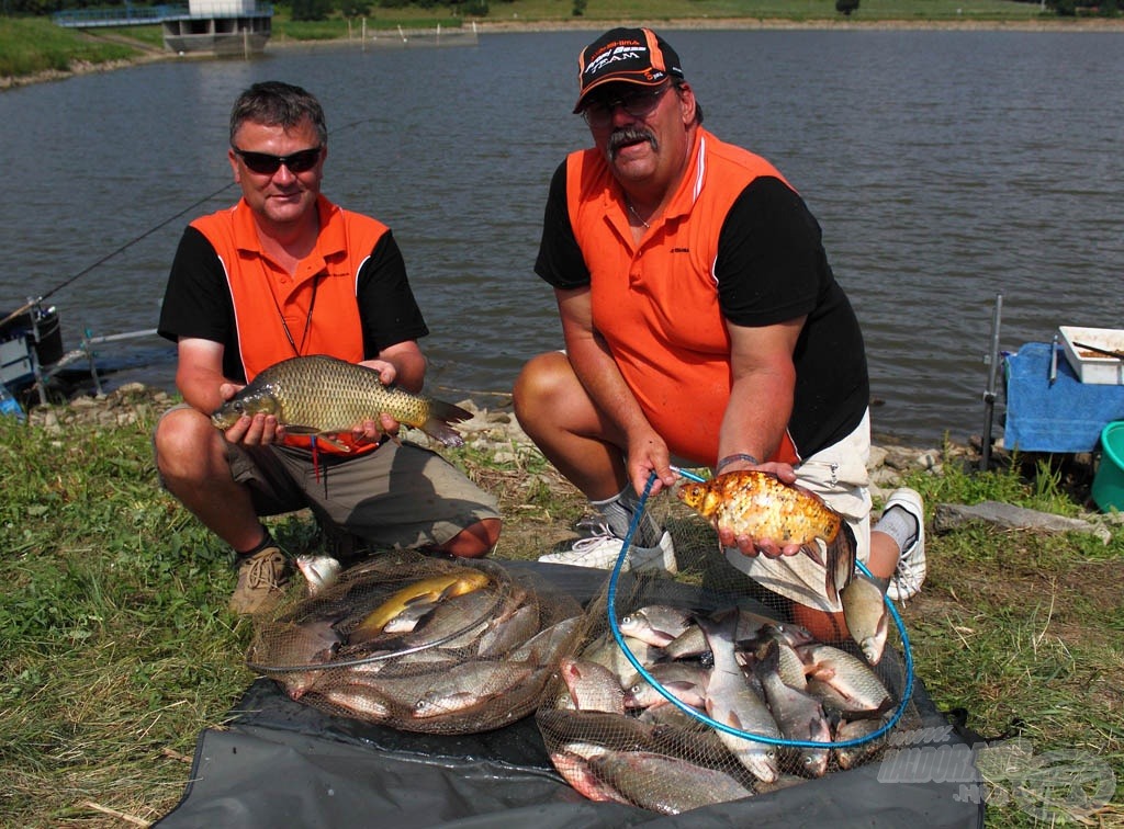 Nem unatkoztak a horgászat során szlovák horgászbarátaink. Az általuk bemutatott technikák igen jól működtek