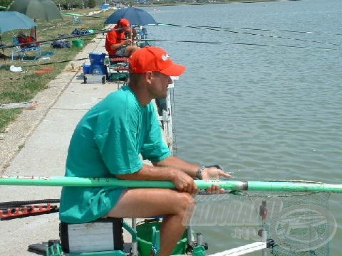 A Maver csapat tagjai bravúros első fordulót horgásztak