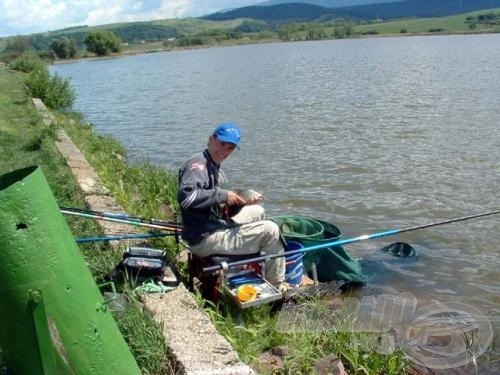 Azért a szebb dévérek is tiszteletüket tették az etetésen