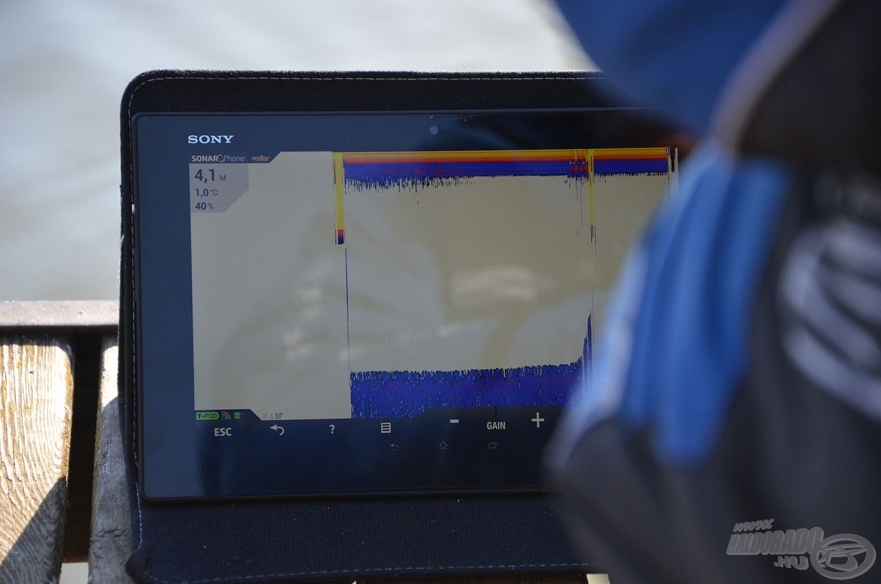 A vevőegység pontosan megmutatta nekünk a halradar által mért mélységet, amely szinte centire azonos volt, mint amit Discovery Lead mélységmérővel mértem!
