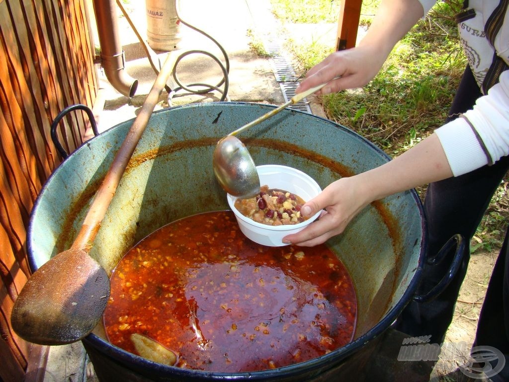 Fogyóban a finom gulyás