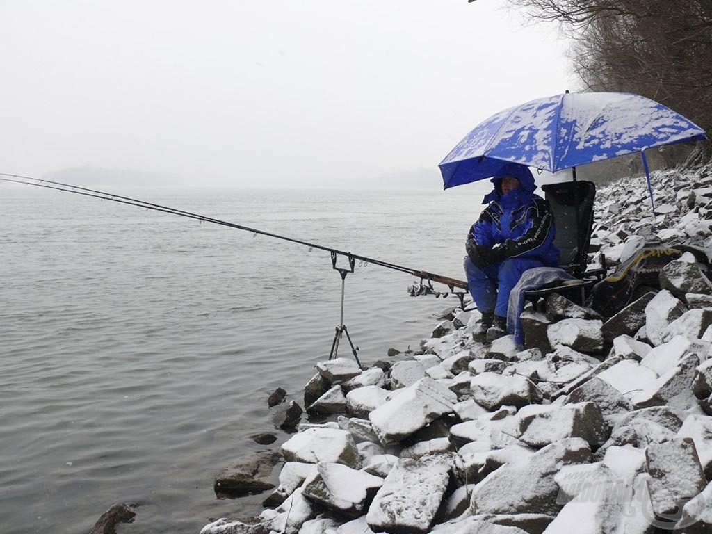 Aki télen is horgászik, az nagyra értékeli a jó minőségi horgászruházatot