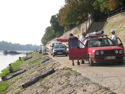 … ami után ki-ki elszállította horgászcuccát a Tisza-partra