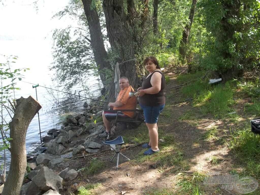 Kósa Pali és Eszter az utóbbi években szinte minden rendezvényünkön megjelenik és zokszó nélkül fogadják el a helyzet és a körülmények adta lehetőségeket