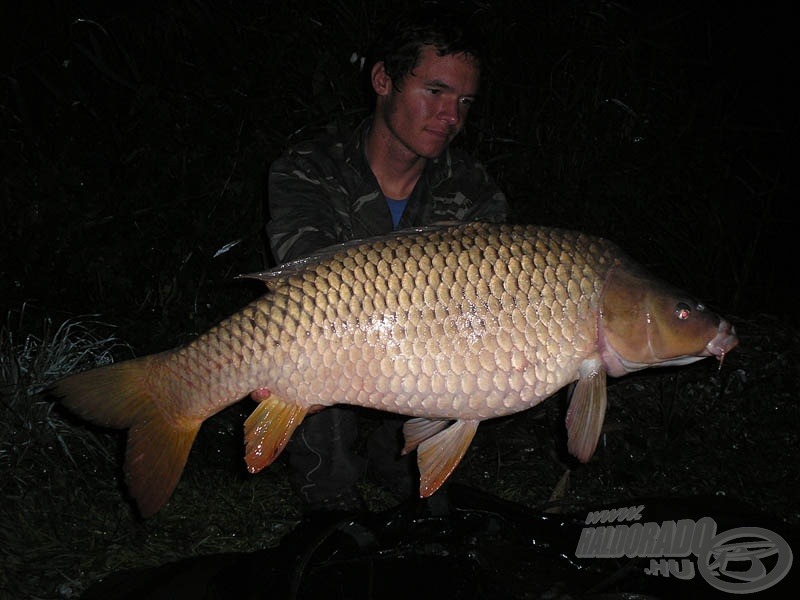 Még ezen az éjszakán érkezett ez a 11,4 kg-os pikkelyes is