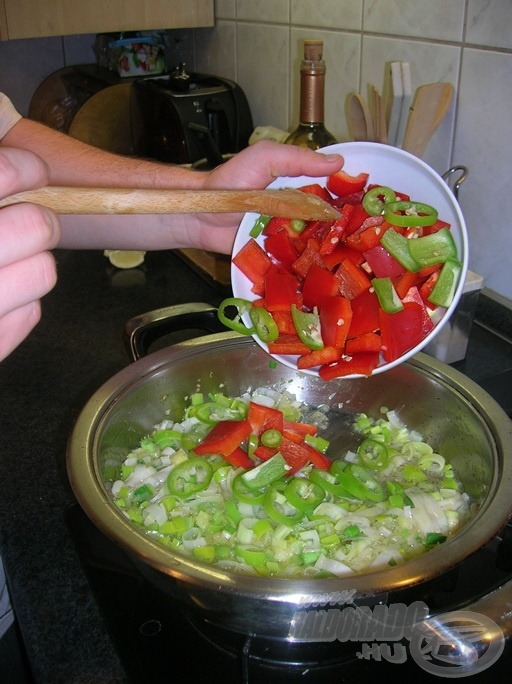 Mehet rá az erős és a kaliforniai paprika is