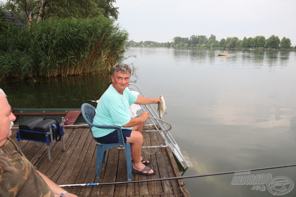 10-11 méterre horgászva szép keszegeket fogtunk