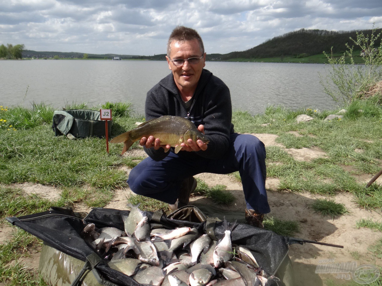 Jan Gazdik ugyanitt: 1 ponty, sok-sok keszeg