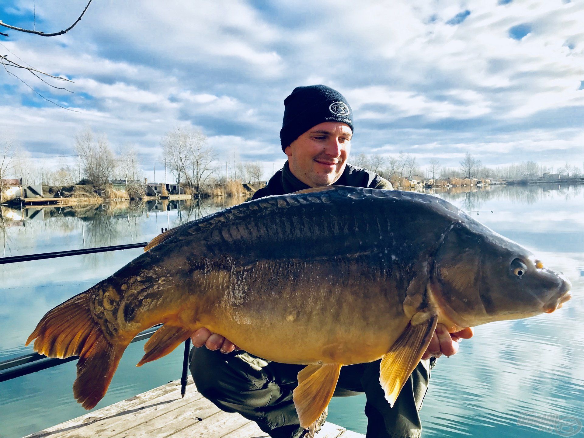 E különleges tükörponty súlya 17,15 kg, ennél rosszabb túrám egy se legyen 2018-ban!