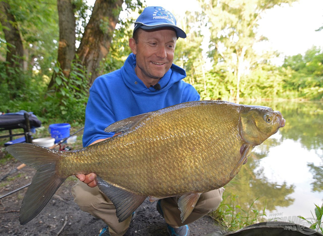 4,3 kg-ot nyomott a dévérek öreganyja!