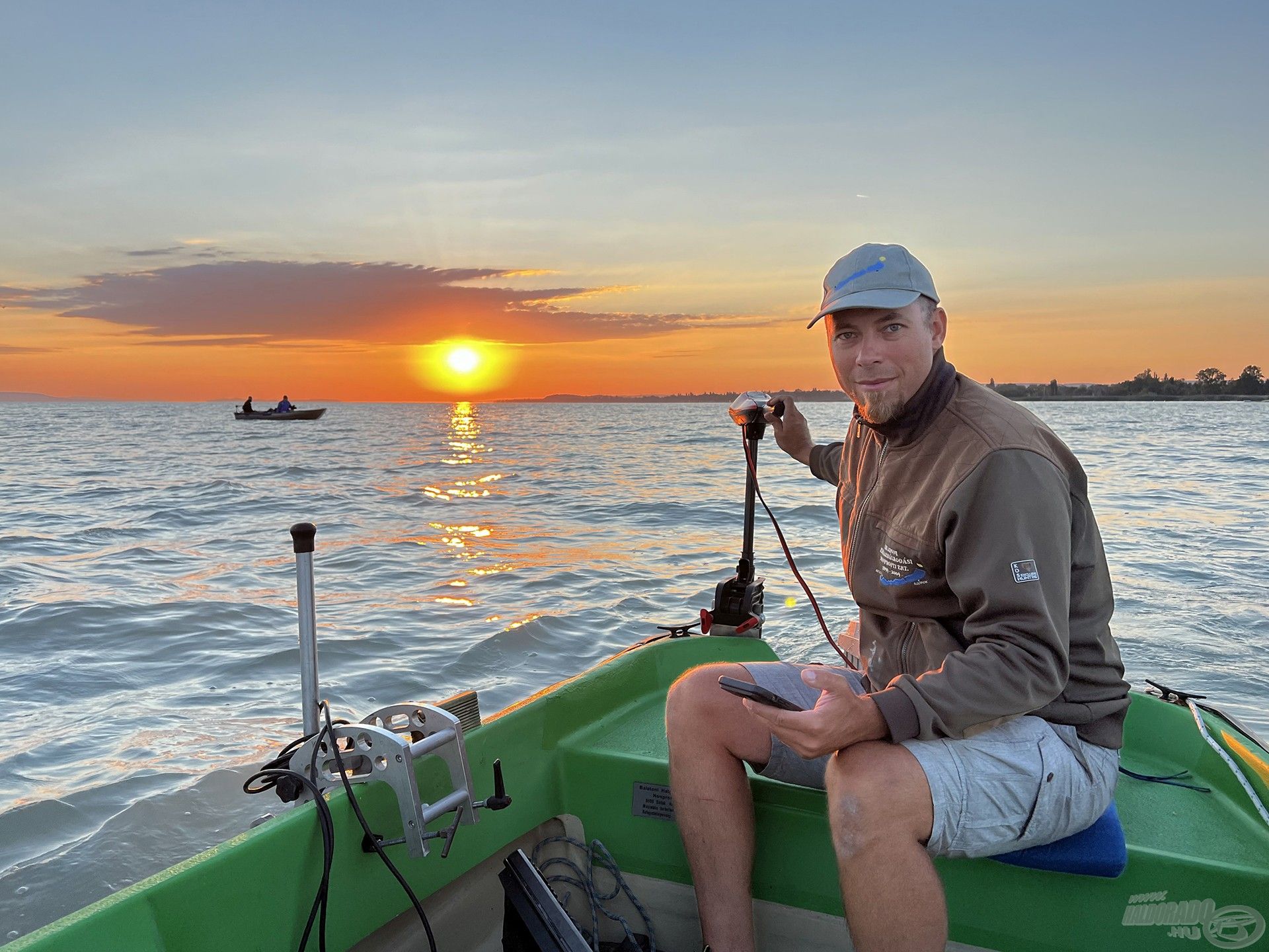 Kalauzom a Balaton „mindentudója”, Nagy Gábor volt, aki immár 10 éve a vízkezelő Balatoni Halgazdálkodási Nonprofit Zrt. főállású munkatársa