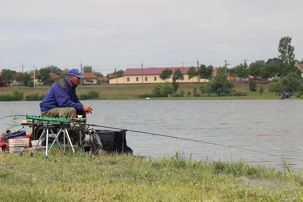 Sisa József szakmája festő, de megszállott versenyhorgász. Gyakorta a munka rovására megy a sok horgászat, de tudja, hogy eredményt csak így lehet elérni!