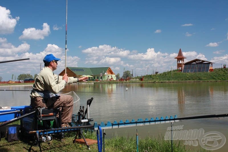 Döme Gábor felváltva kárászozott és forgatta a sneciző botot