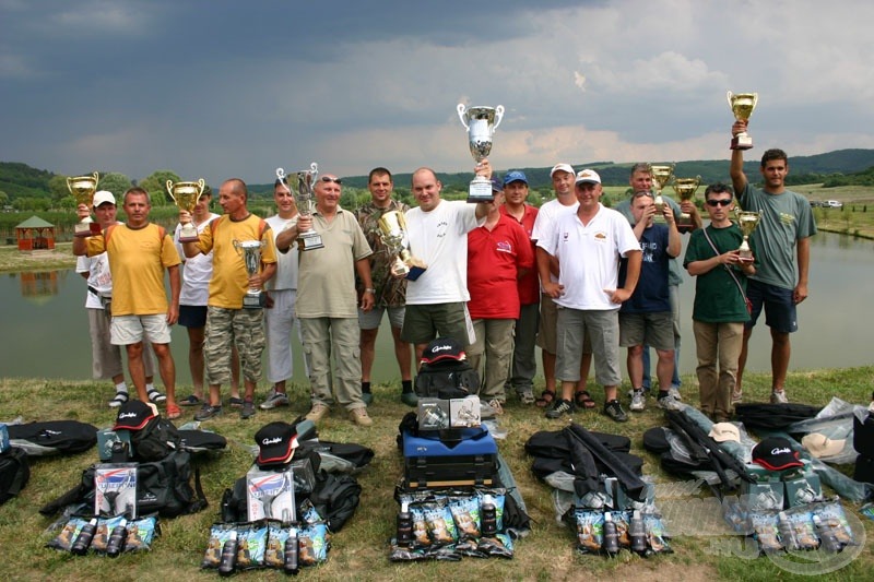 2007 díjazottjai. Még a hatalmas vihar is megkegyelmezett a rendezvénynek, és csak félórával az ebéd után csapott le