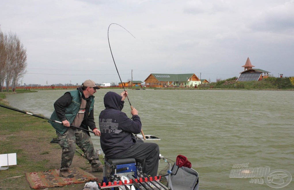 A forduló szélben már nem volt annyira kellemes a horgászat, de a versenyzőket kárpótolta a halfogás