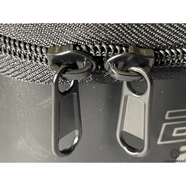 BLACK EDITION FLAT CARP EVA tároló 36x25x8 cm / 4