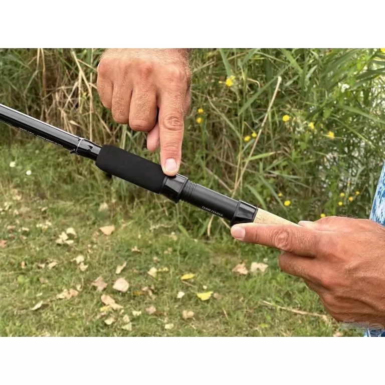 By Döme TEAM FEEDER Carp Fighter Feeder 390XH horgászbot + Dobókesztyű ujj / 17