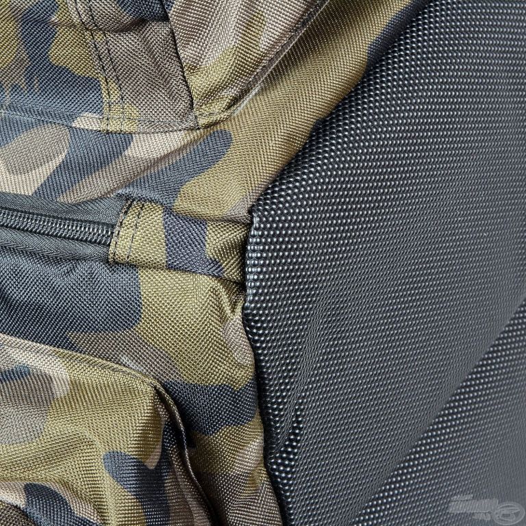 CARP ACADEMY Camo Hátizsák XL