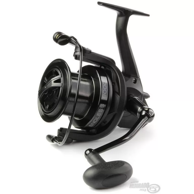 CARP ACADEMY Endless 8000 orsó + Ajándék / 1