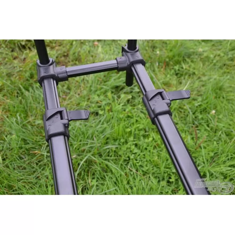 CARP ACADEMY Grizzly Rod Pod New / 4