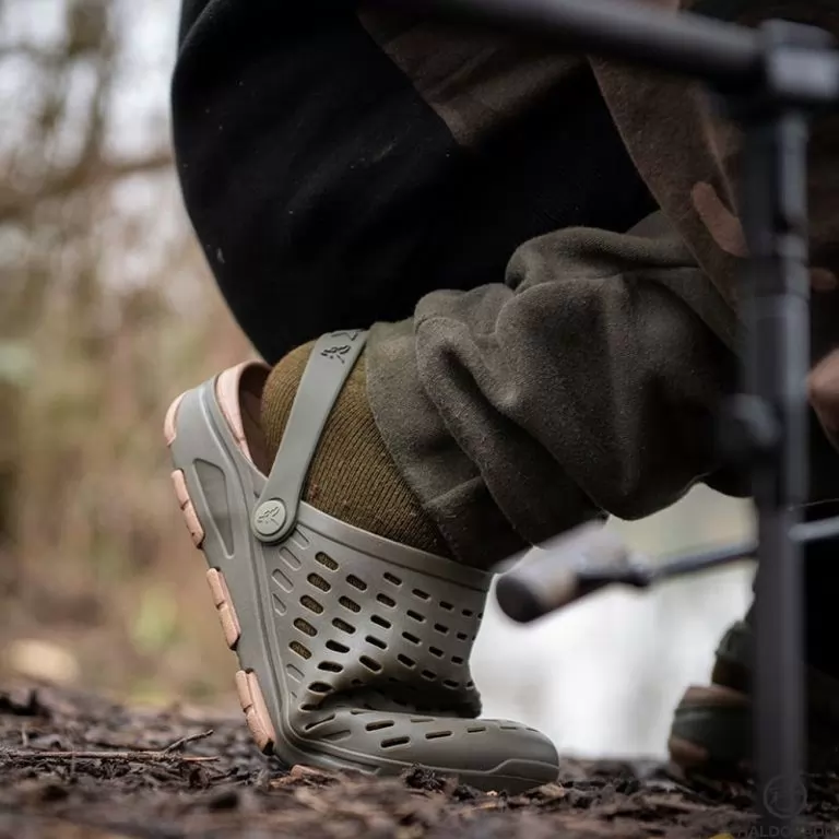 FOX Clogs Khaki papucs 45 / 2