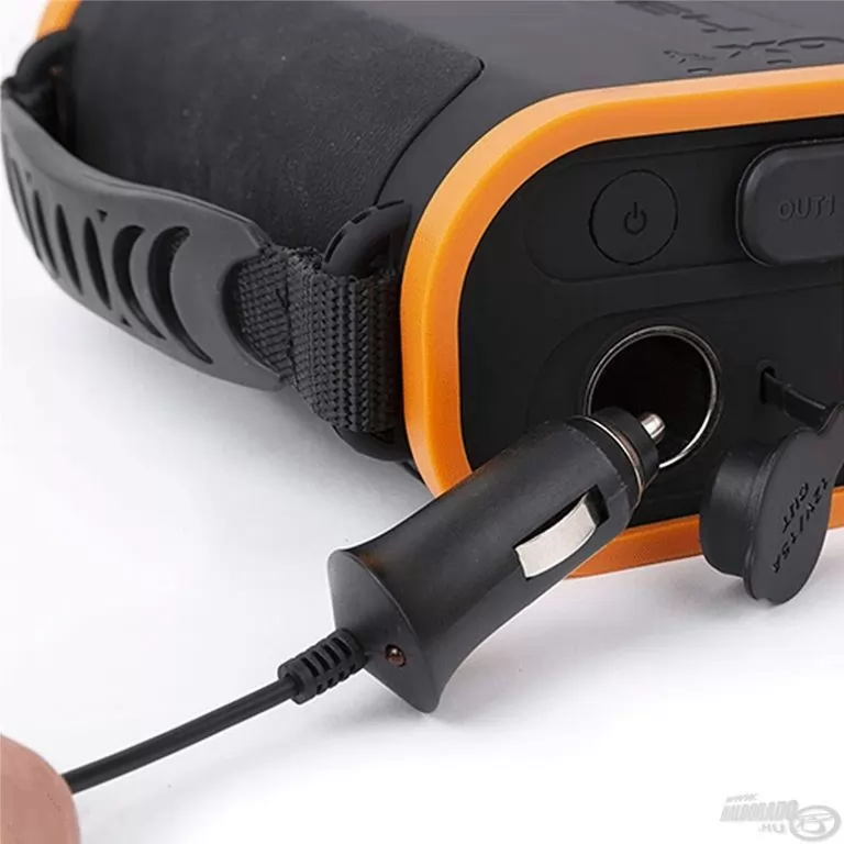 FOX Halo Power 96K - Hordozható nagy teljesítményű akkumulátor 96000 mAh beépített lámpával / 4
