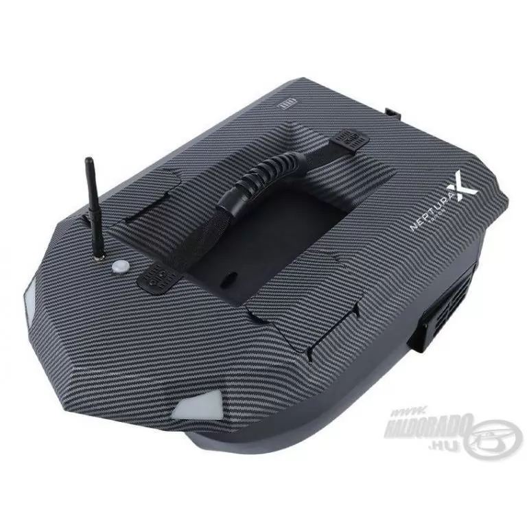 NepturaX Triton etetőhajó / 1