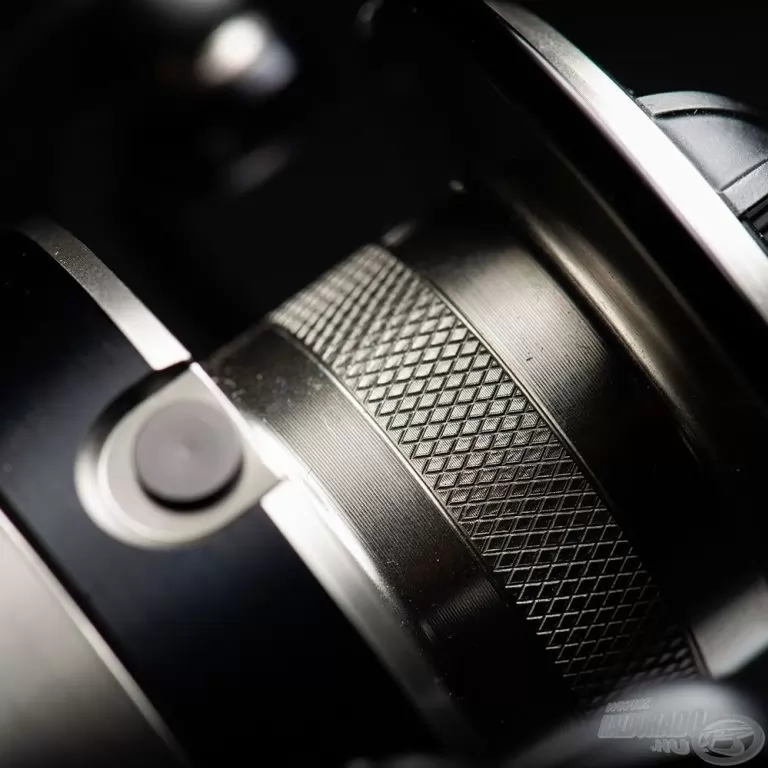 SAVAGE GEAR SGS8 14000 FD / 3