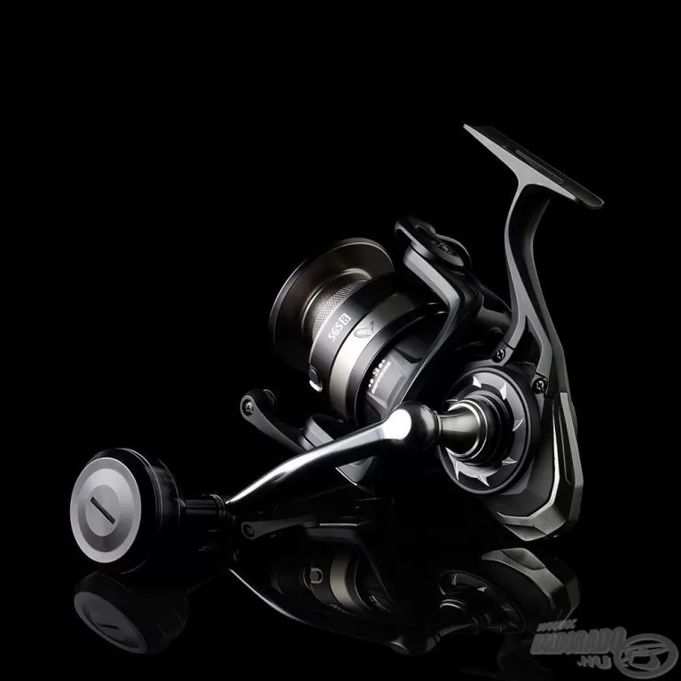 SAVAGE GEAR SGS8 4000 FD orsó  / 2